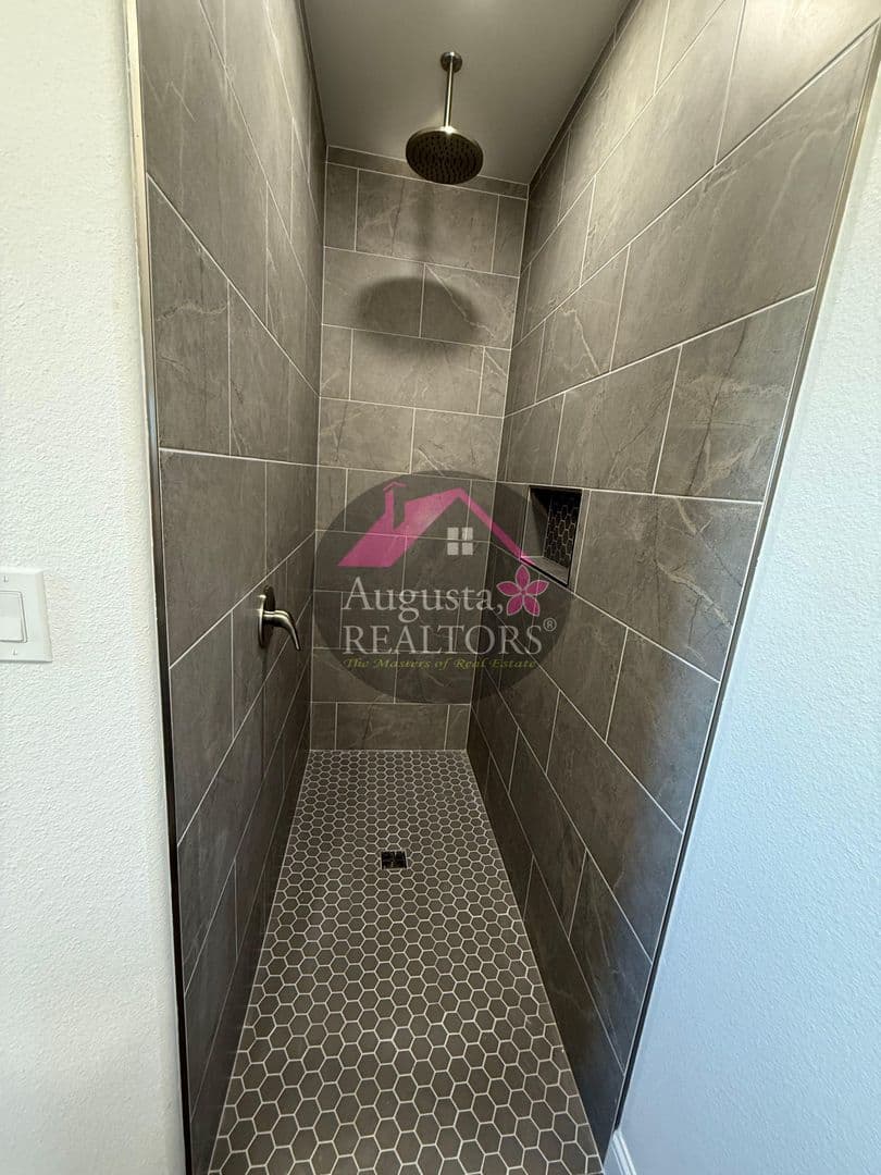 Abilene Apartment: 316/320 Woodstock