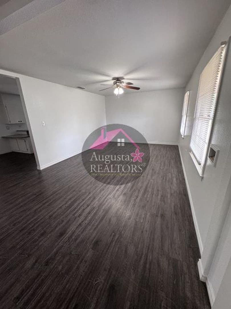 Abilene House: 2626 Garfield Avenue