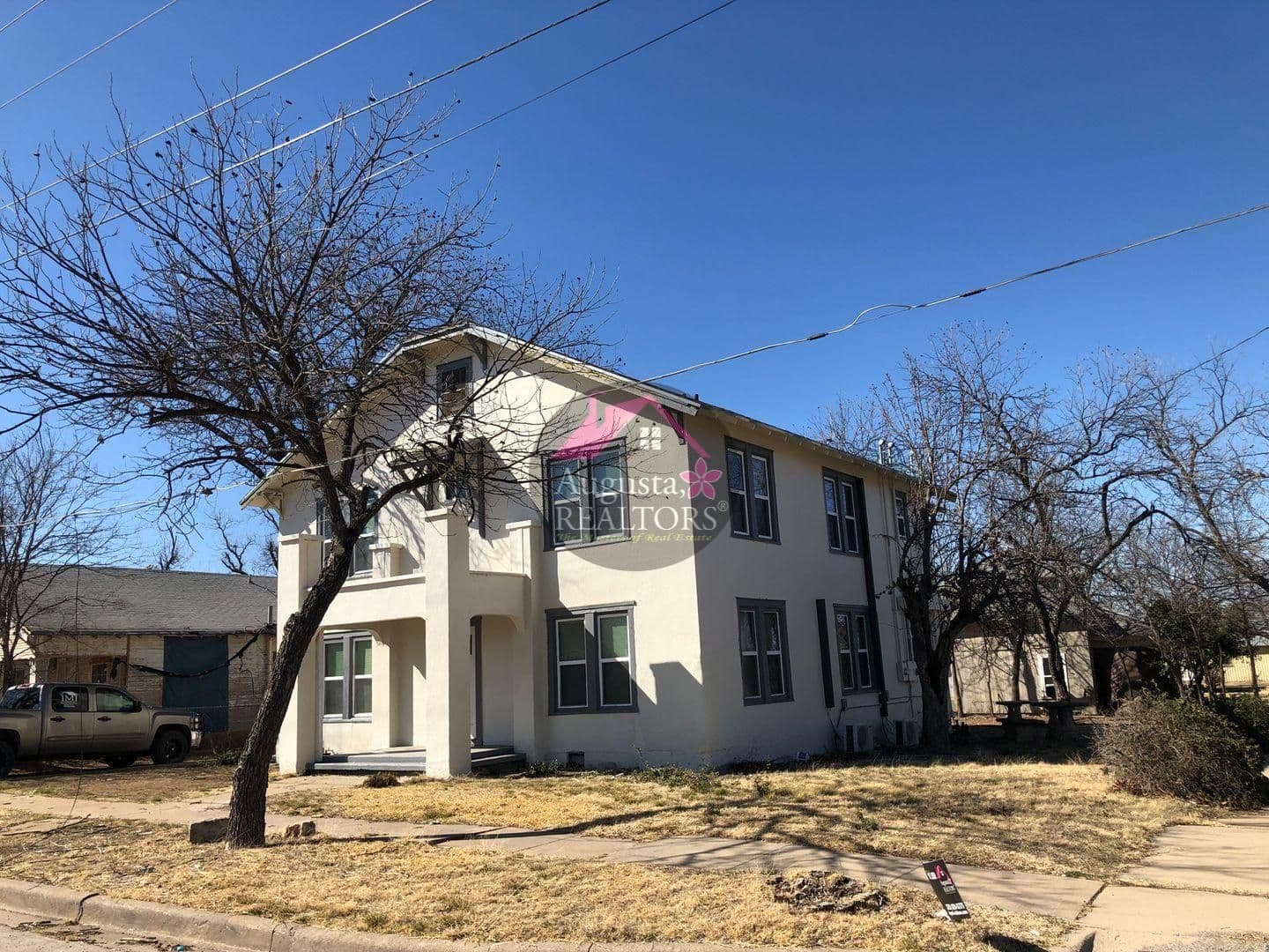 Coleman Apartment: 502 Cottonwood St.