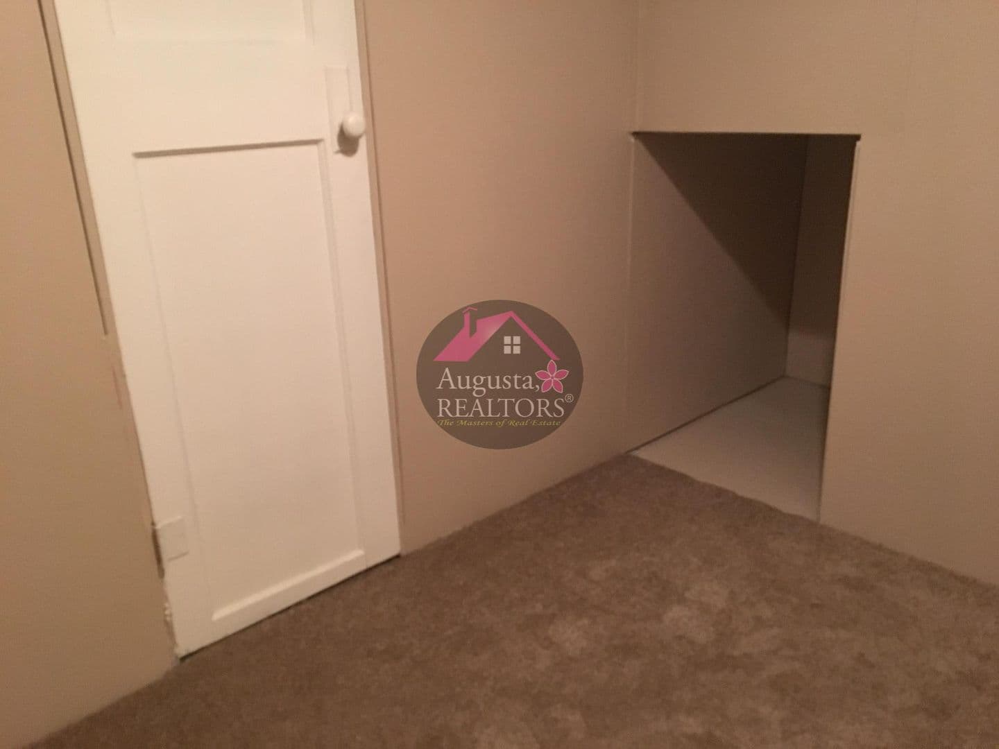 Abilene House: 1850 Chestnut St
