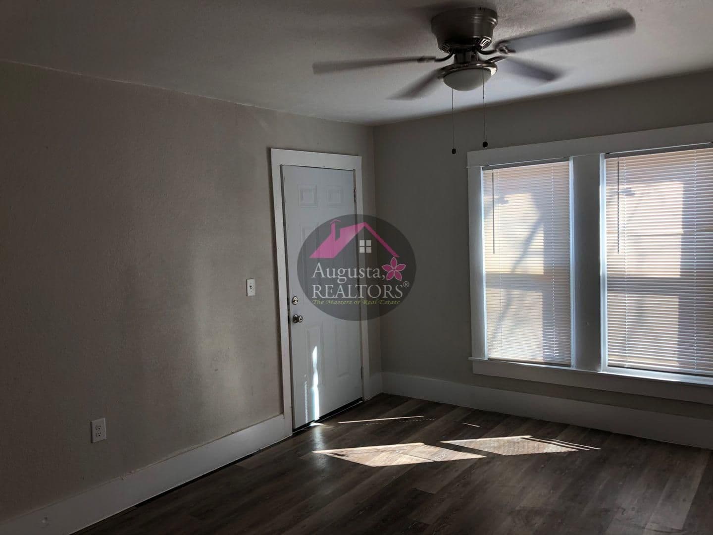 Coleman Apartment: 502 Cottonwood St.