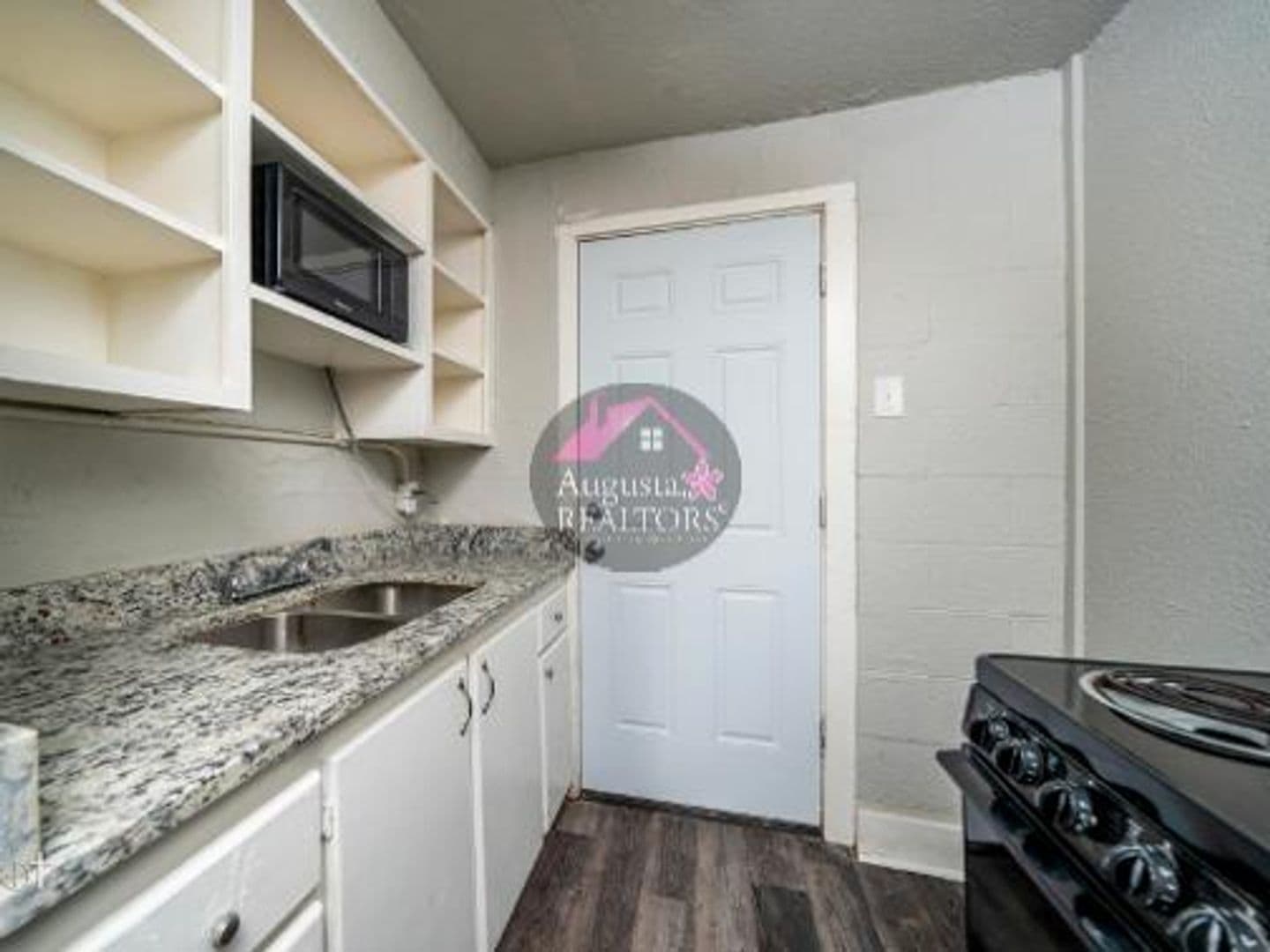 Abilene Apartment: 526 EN 7th