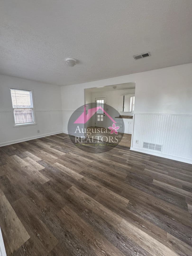 Merkel House: 703 Ash