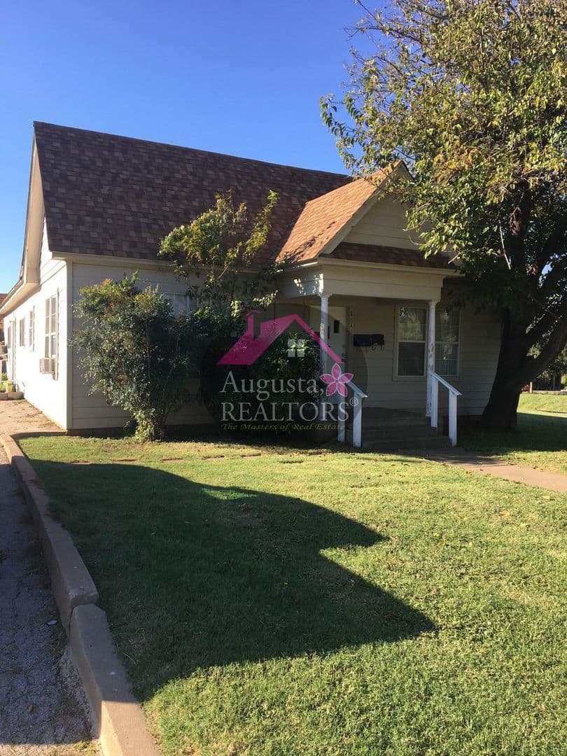Abilene Apartment: 601 EN 15th Apt A