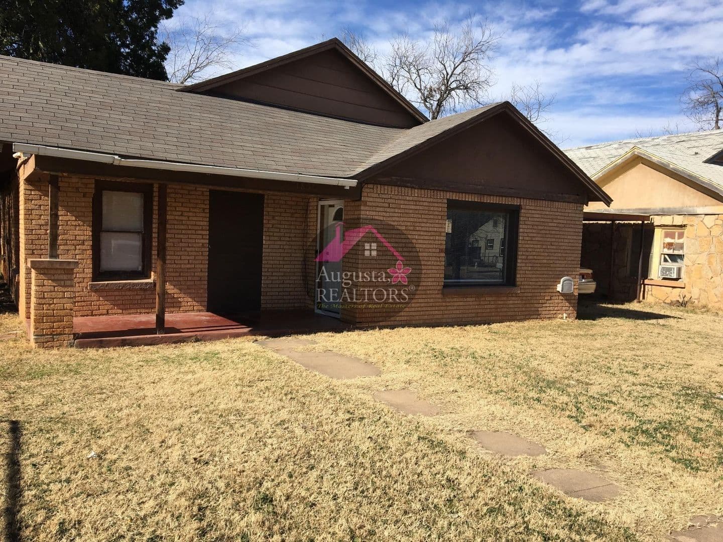 Abilene House: 1850 Chestnut St