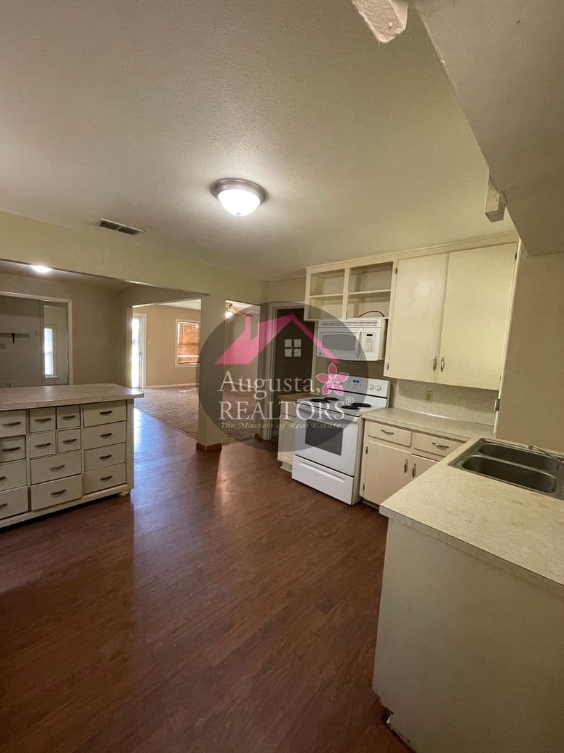 Abilene House: 910 Westmoreland