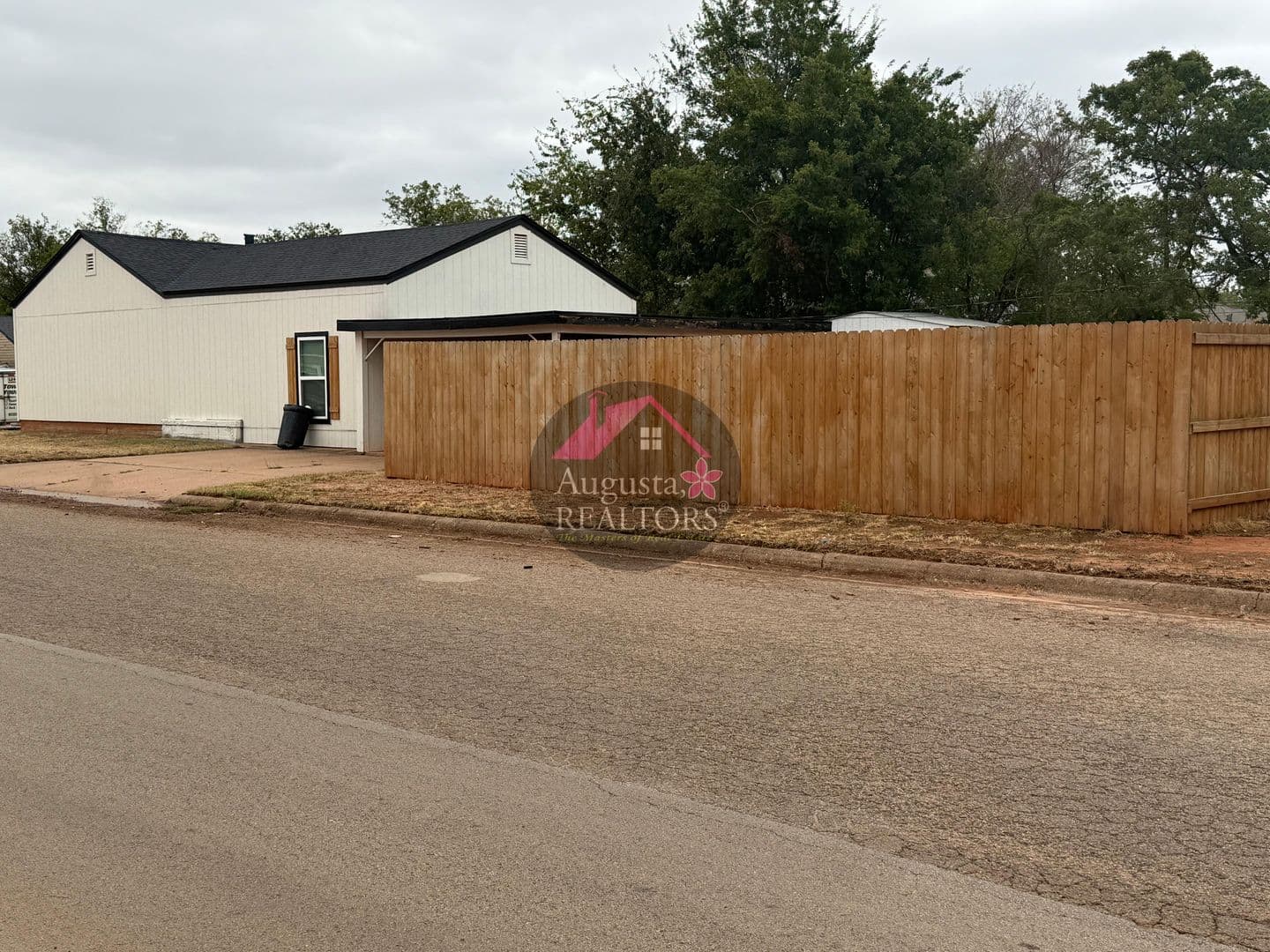 Abilene House: 1482 Burger - 1482 Burger