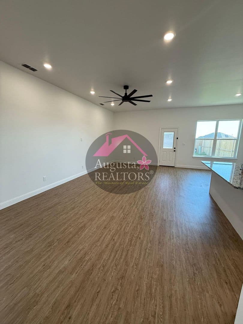 Abilene Apartment: 316/320 Woodstock