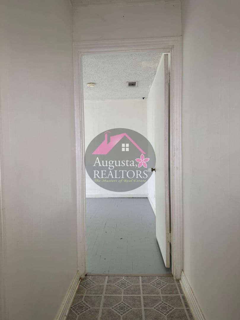 Abilene Apartment: 557/559 EN 21st