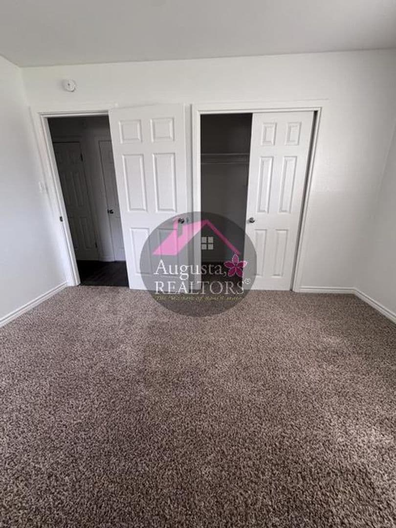 Abilene House: 2626 Garfield Avenue