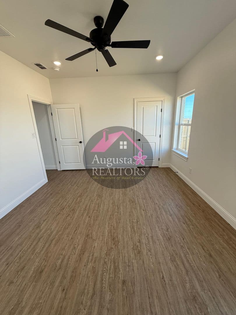 Abilene Apartment: 316/320 Woodstock