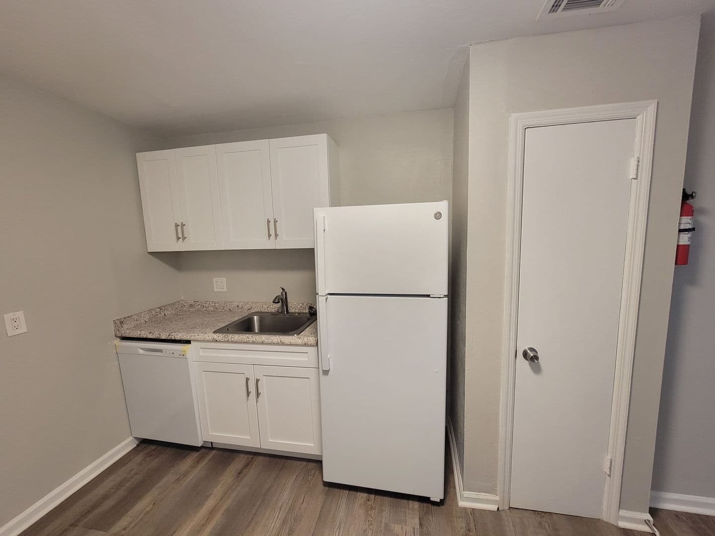 Augusta Apartment: ~112 3rd Street
