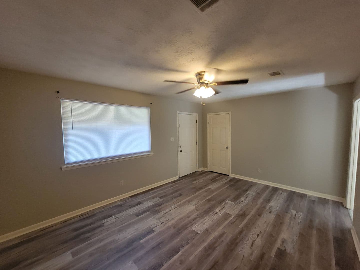 Martinez House: 225 Pecan Dr