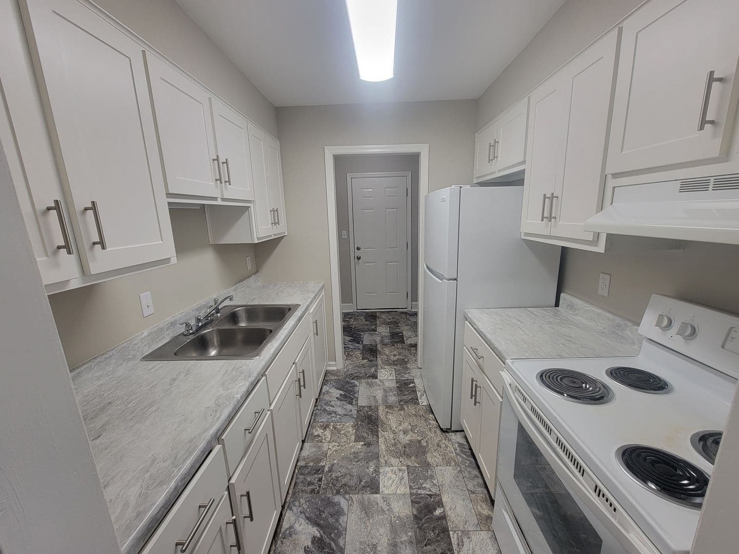 Aiken Apartment: 1546 Hamilton Dr - 202