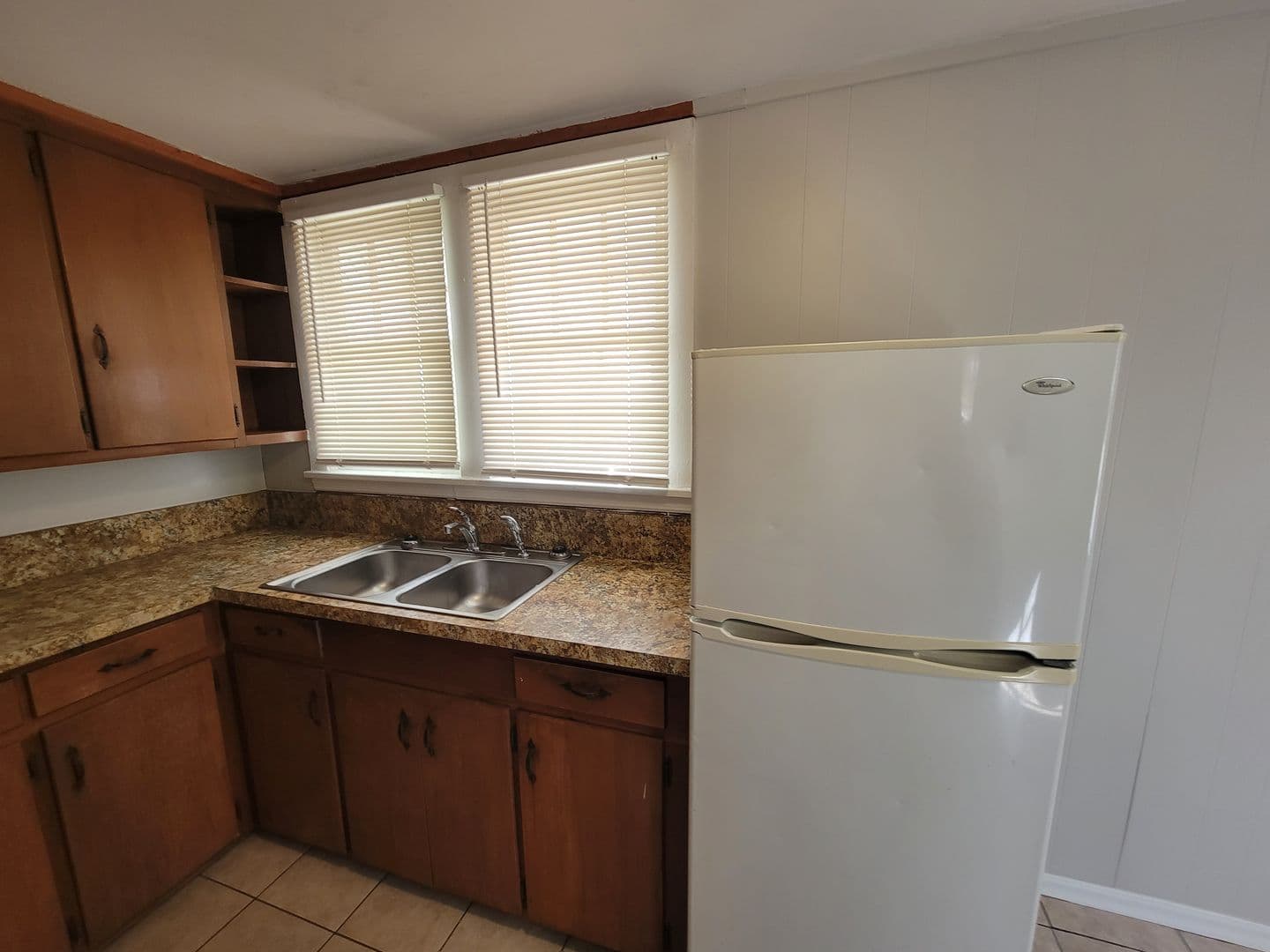 Augusta Apartment: 1951 Barnes Rd