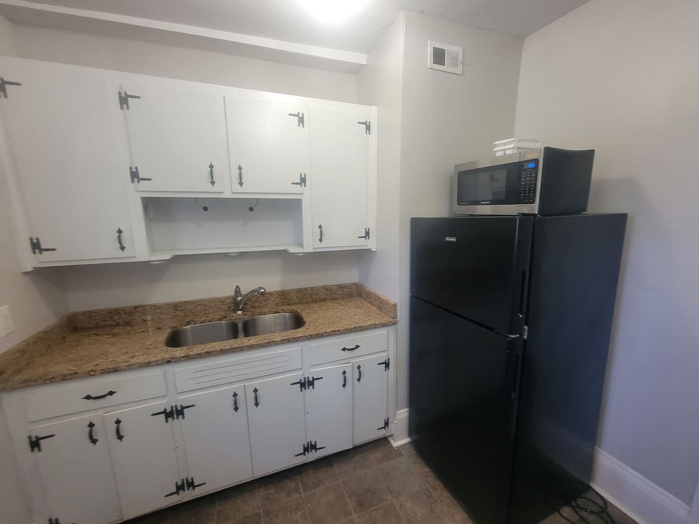 Augusta Apartment: 1330 Wingfield St