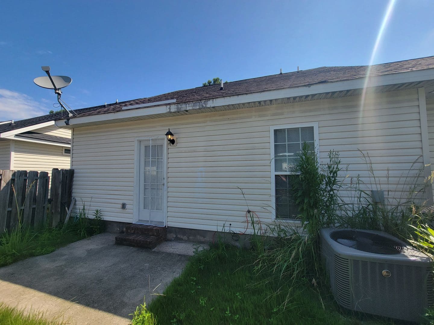 Martinez House: 211 Brook Court