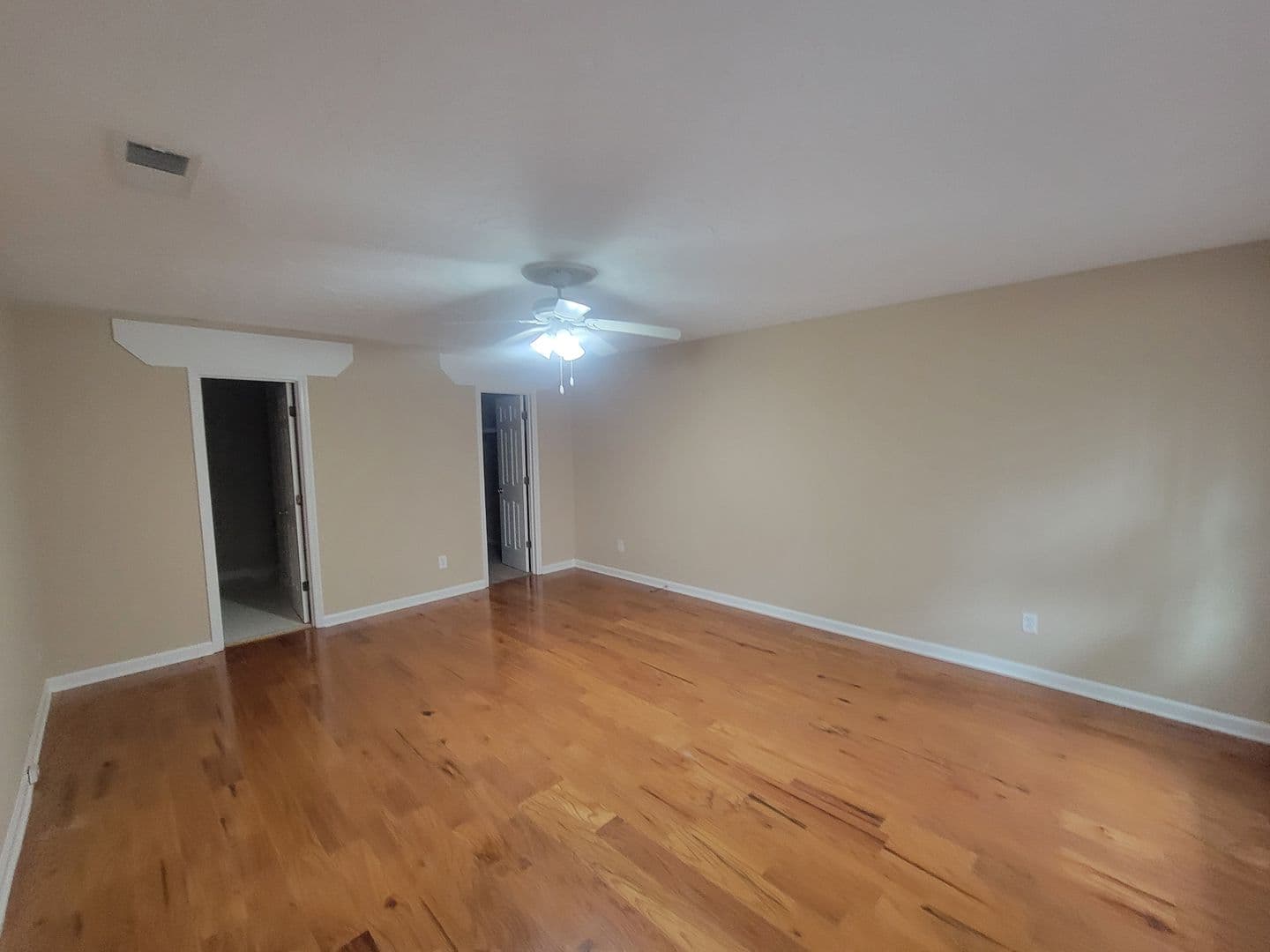 Martinez House: 288 Wakefield Ln S