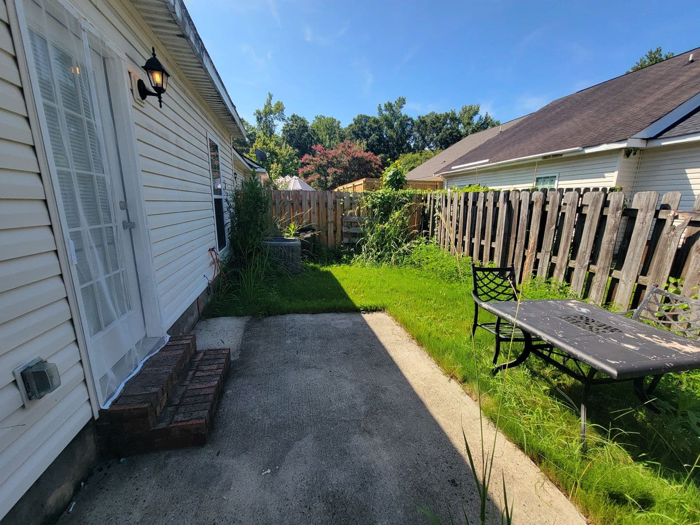 Martinez House: 211 Brook Court