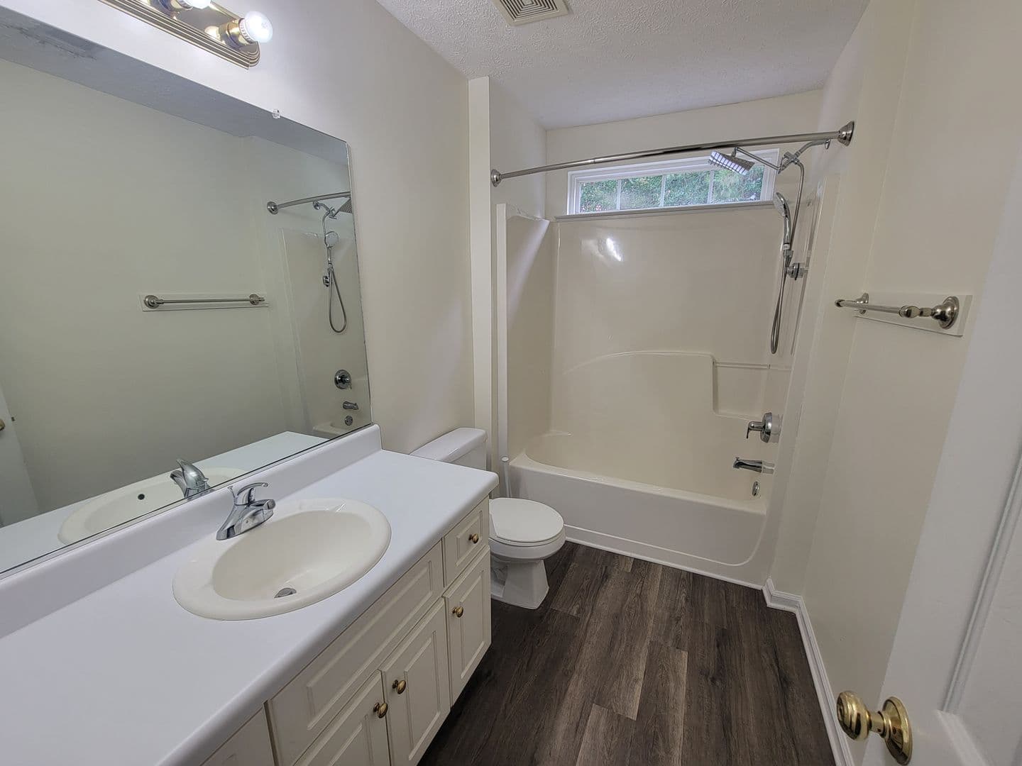 Evans House: 481 Connemara Trl