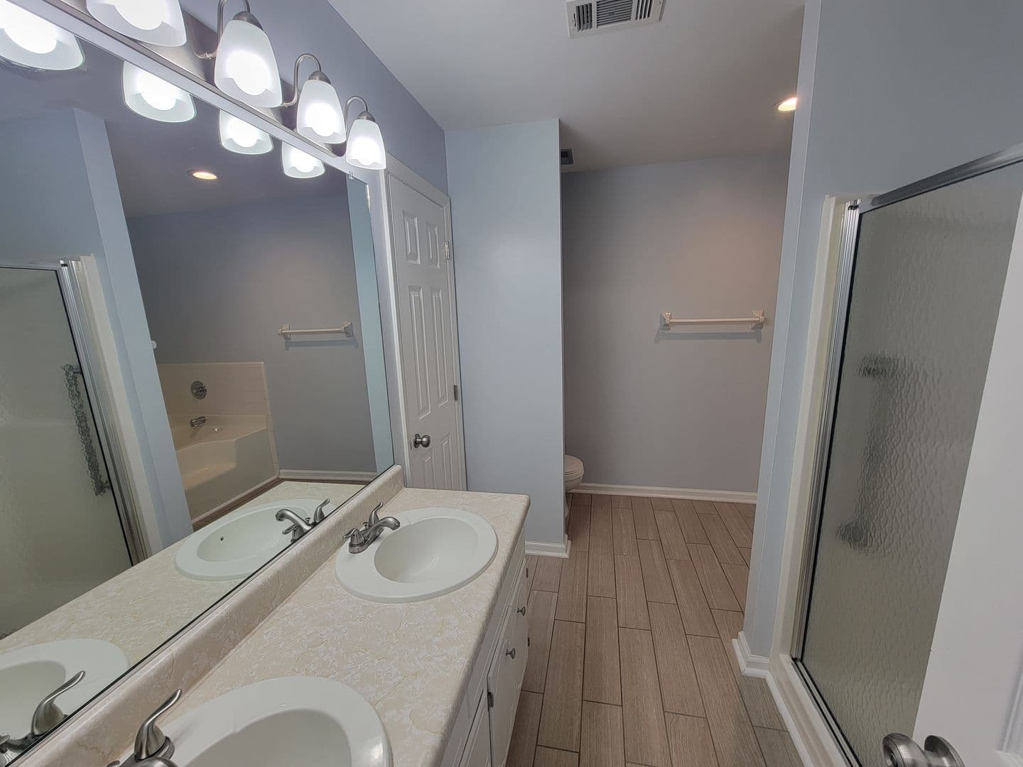 Augusta House: 2910 Pointewest Dr