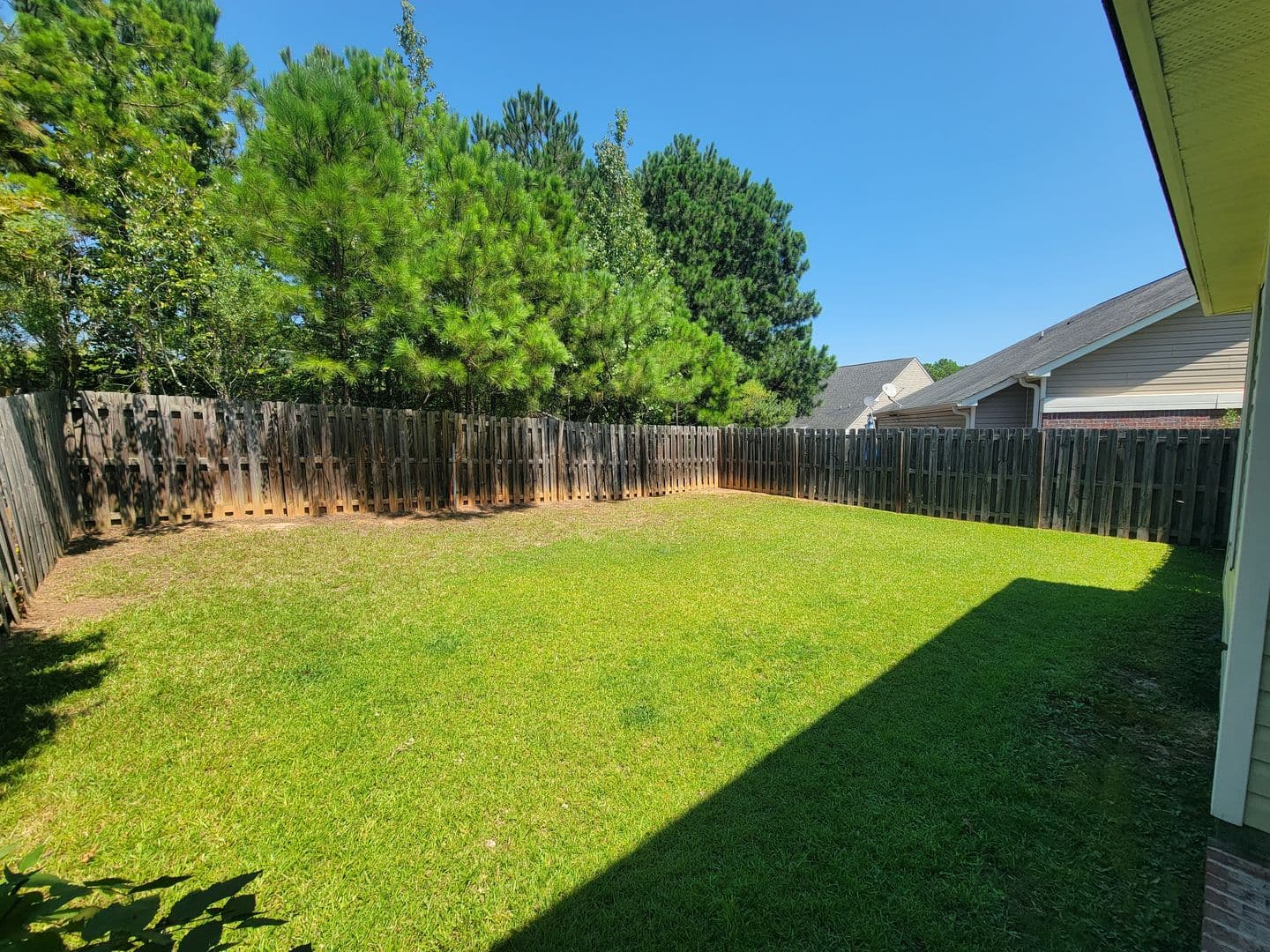 Grovetown House: 392 Bowen Falls