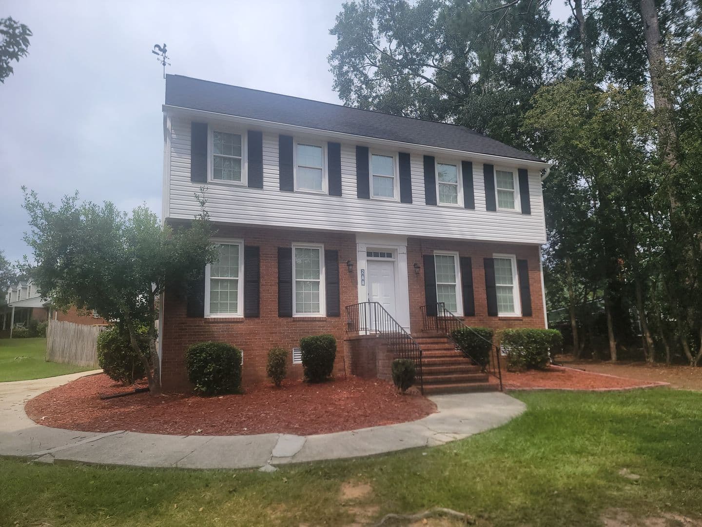 Martinez House: 288 Wakefield Ln S