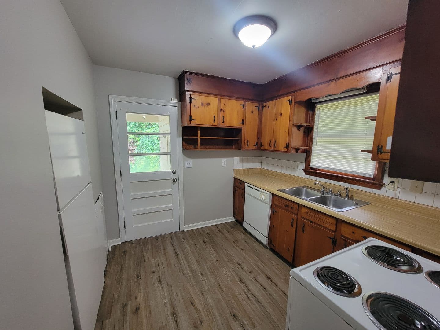Augusta House: 2441 Dickey Rd