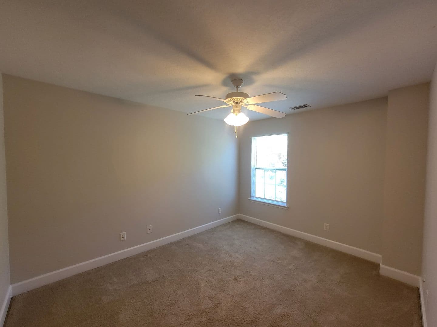 Grovetown House: 392 Bowen Falls
