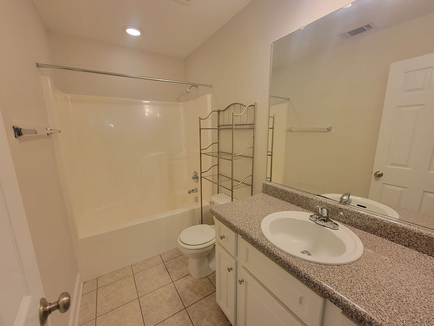 Grovetown House: 392 Bowen Falls