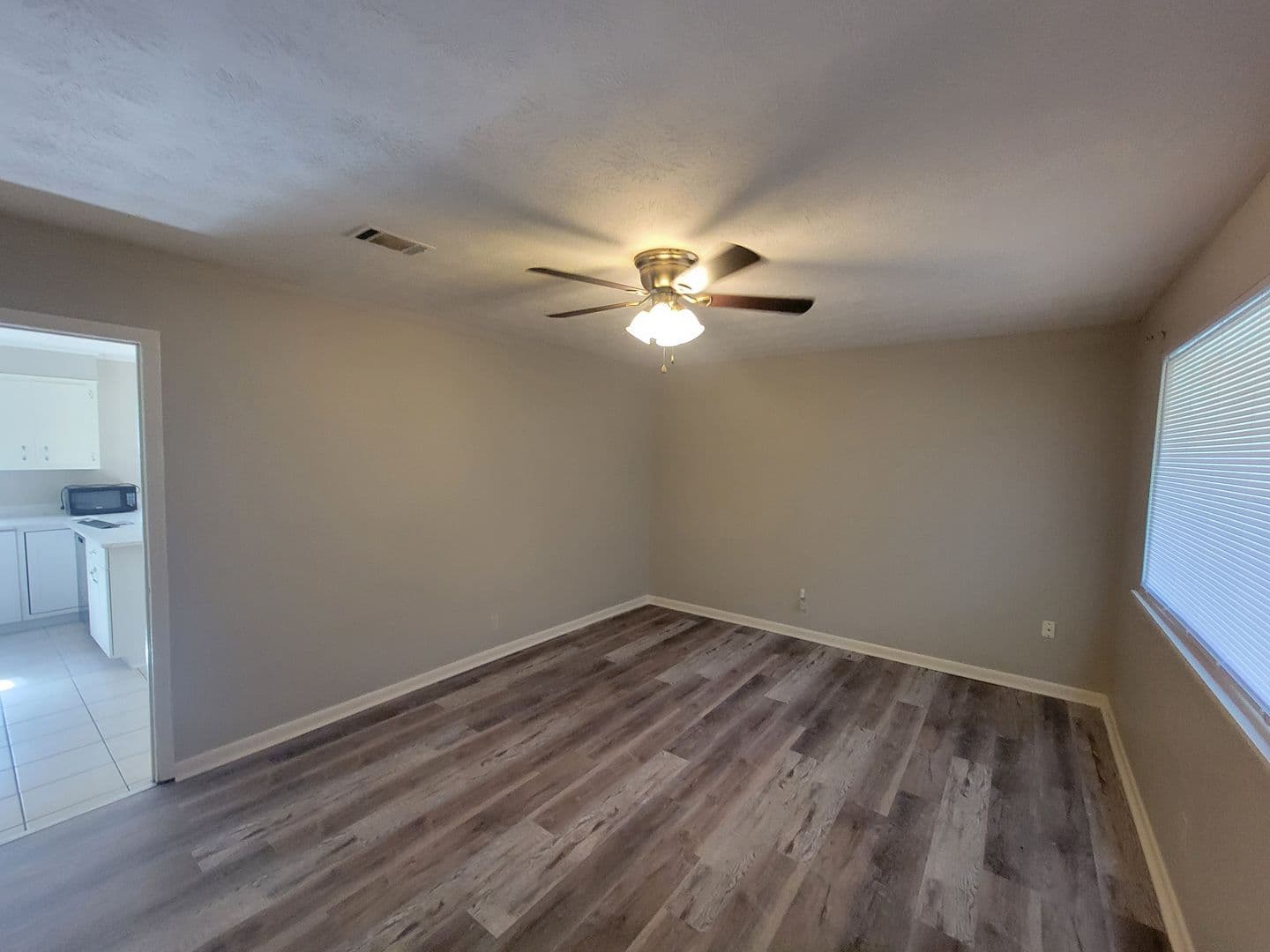 Martinez House: 225 Pecan Dr