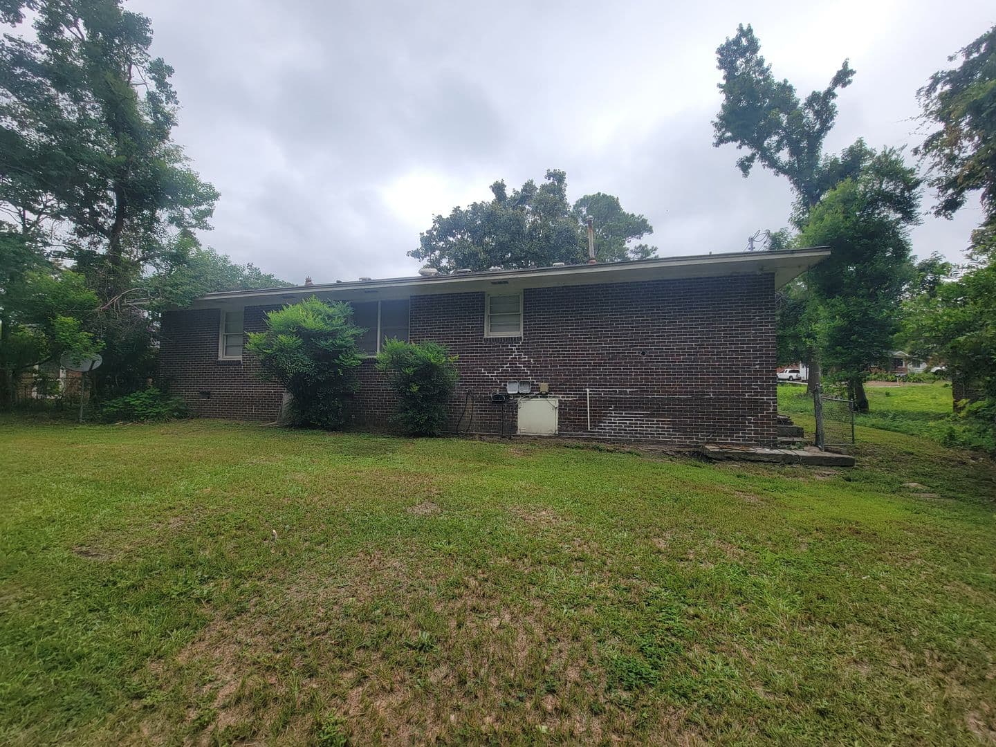 Augusta House: 2441 Dickey Rd