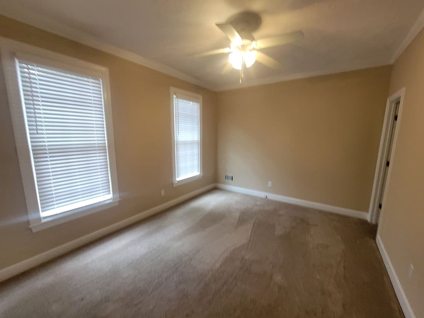 Martinez House: 288 Wakefield Ln S