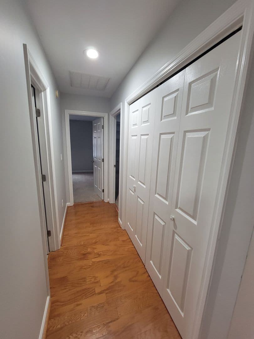 Augusta House: 2910 Pointewest Dr