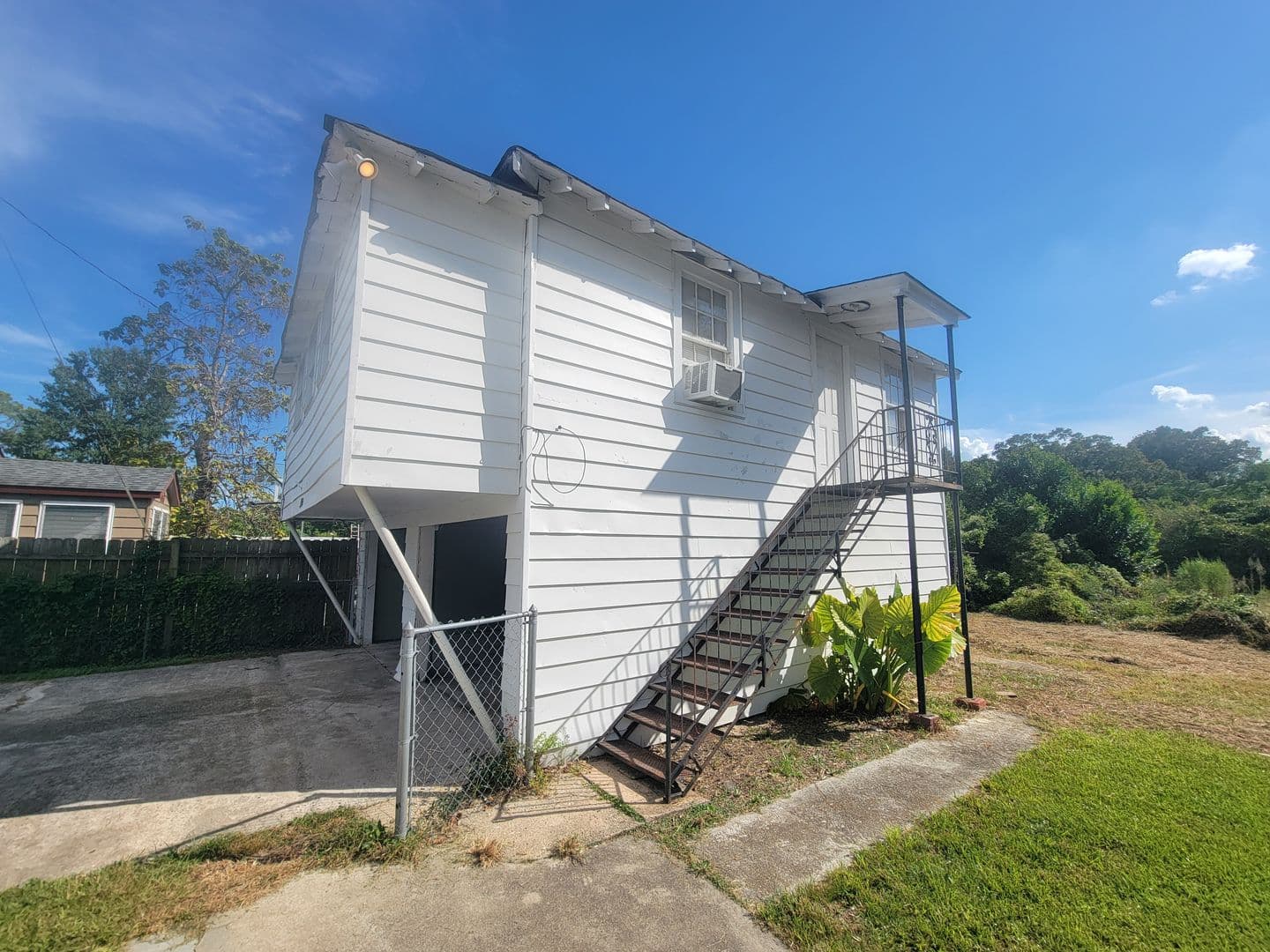 Augusta Apartment: 1951 Barnes Rd