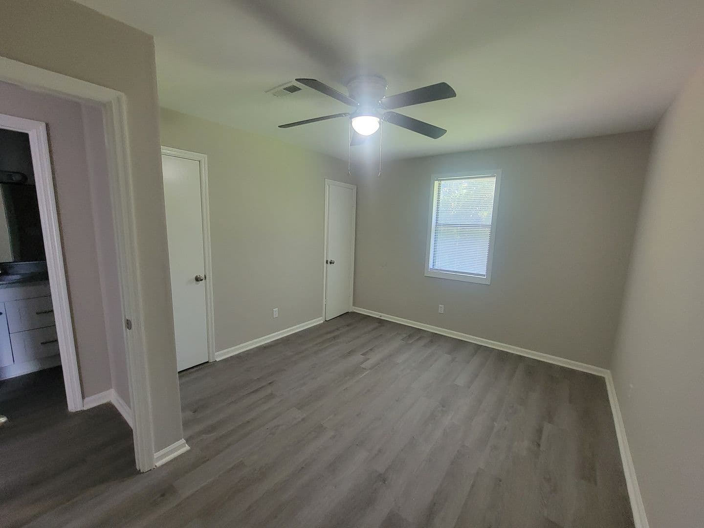 Aiken Apartment: 1546 Hamilton Dr - 202