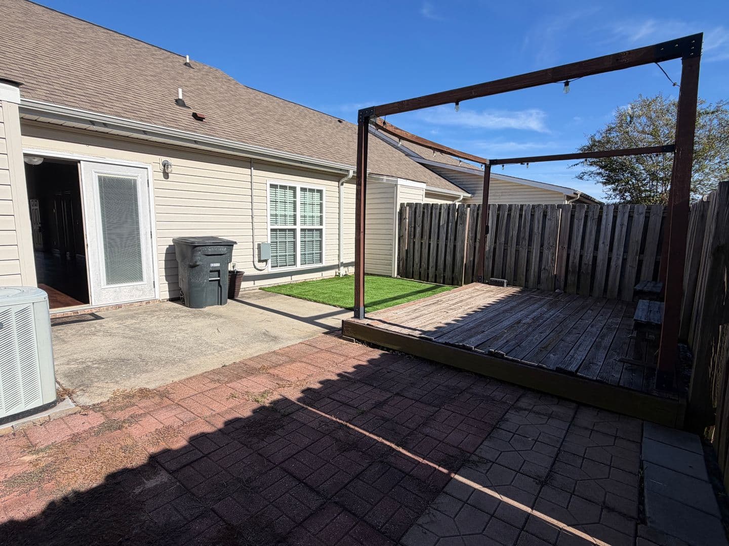 North Augusta House: 250 Orchard Way