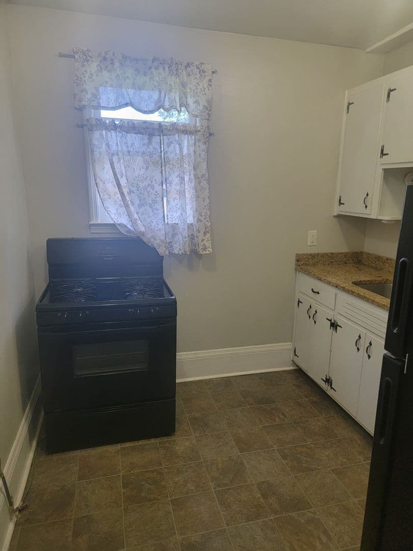 Augusta Apartment: 1330 Wingfield St