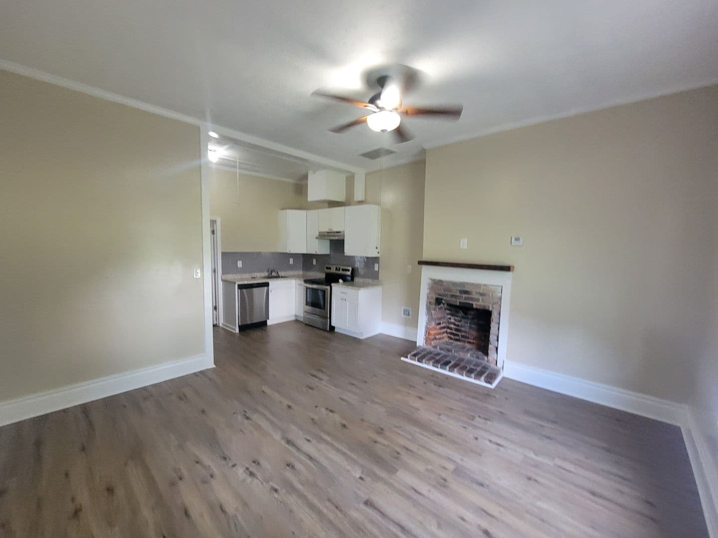 Augusta Apartment: 1824 Watkins Street