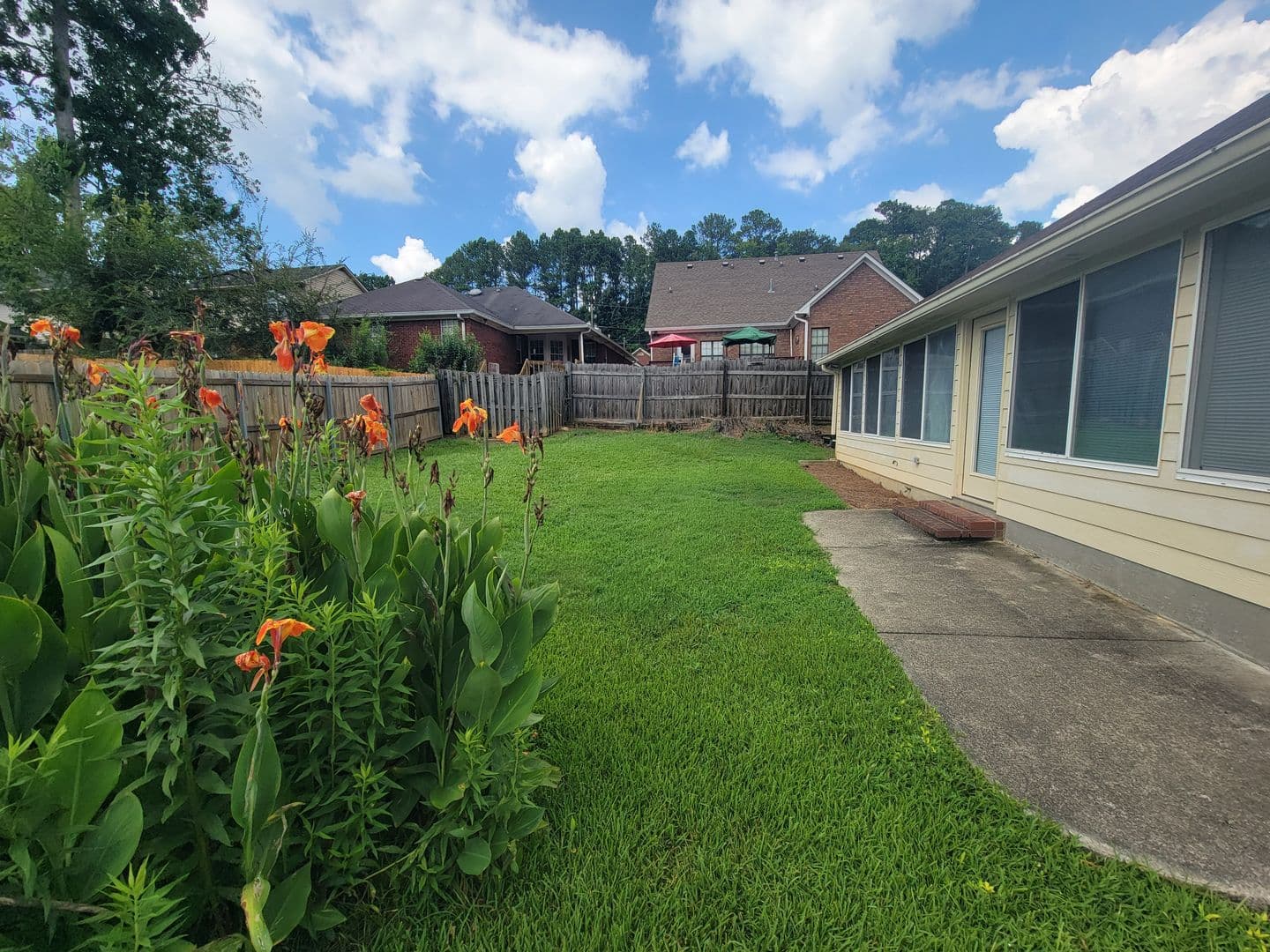 Augusta House: 2910 Pointewest Dr