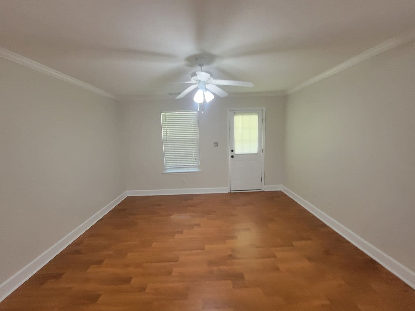 Grovetown House: 392 Bowen Falls