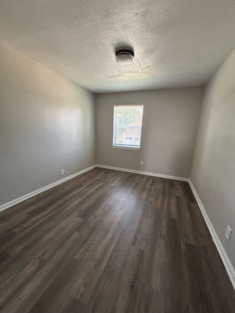 Augusta Apartment: ~110 3rd Street