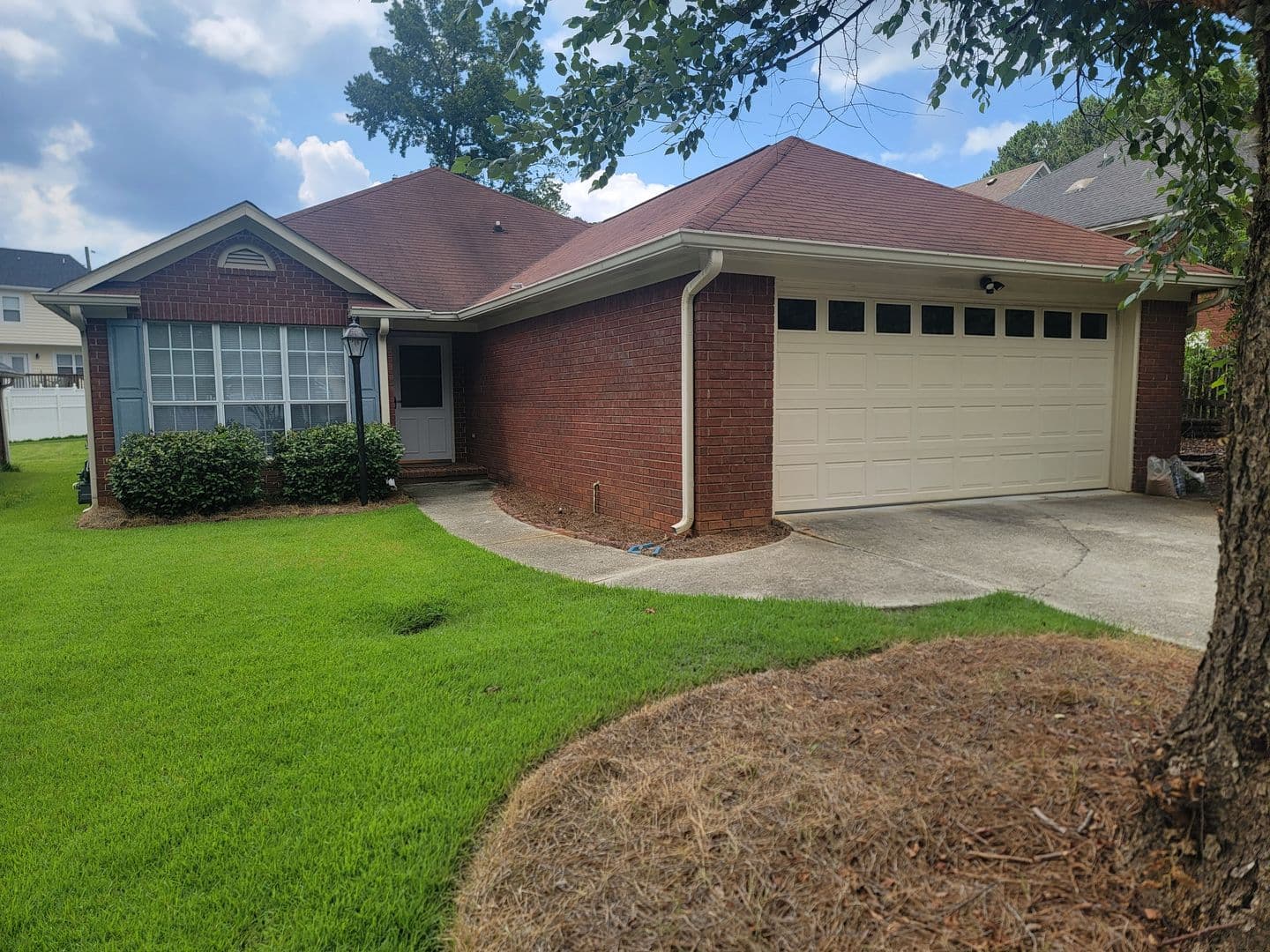 Augusta House: 2910 Pointewest Dr