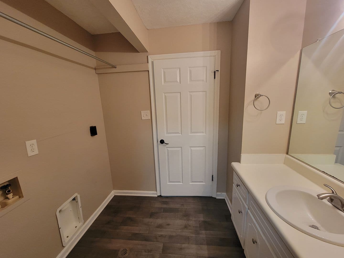Augusta House: 2309 Creek View Dr