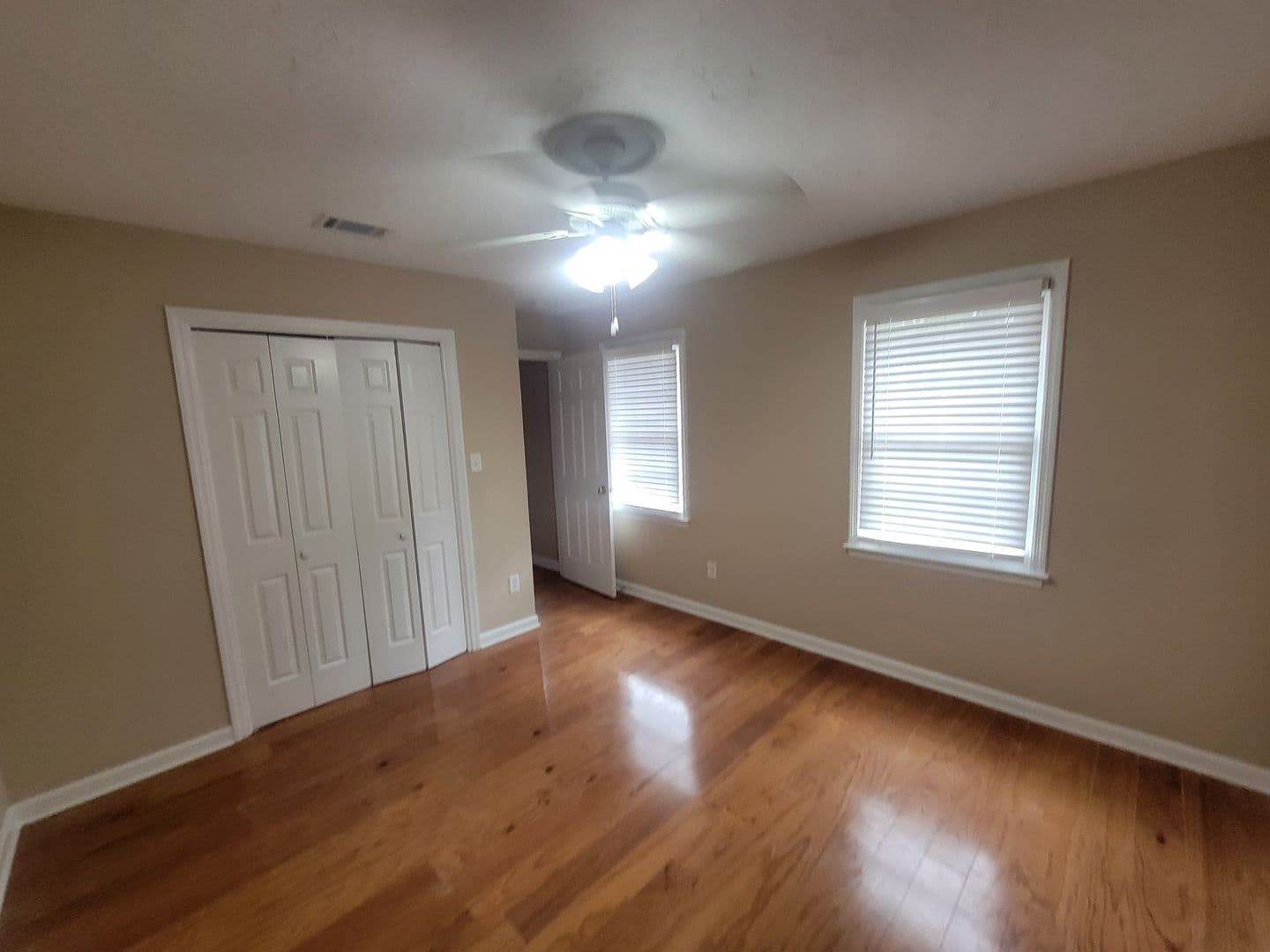 Martinez House: 288 Wakefield Ln S