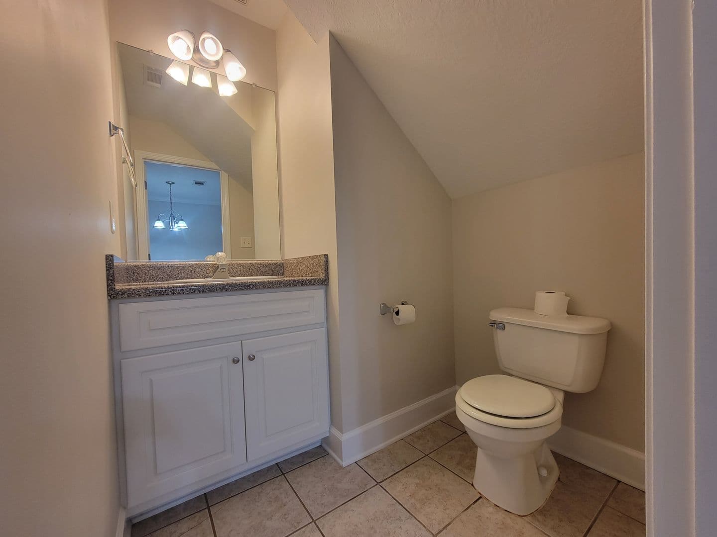 Grovetown House: 392 Bowen Falls