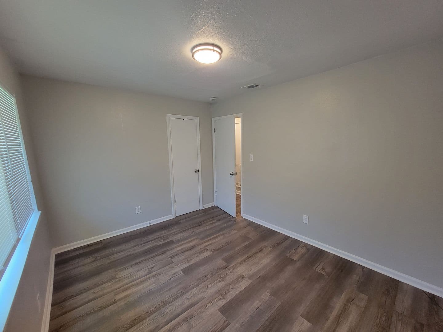 Augusta Apartment: ~112 3rd Street