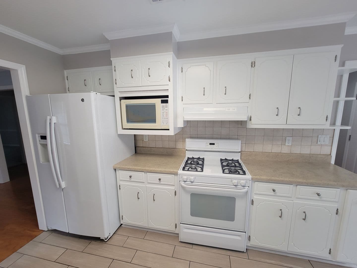 Augusta House: 2910 Pointewest Dr
