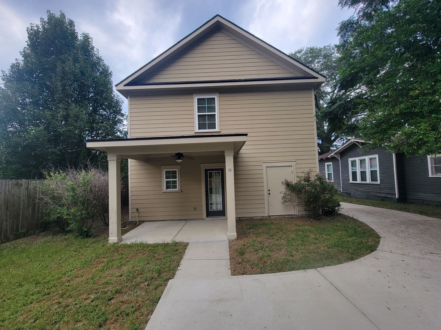 Augusta House: 1818 Verdery St