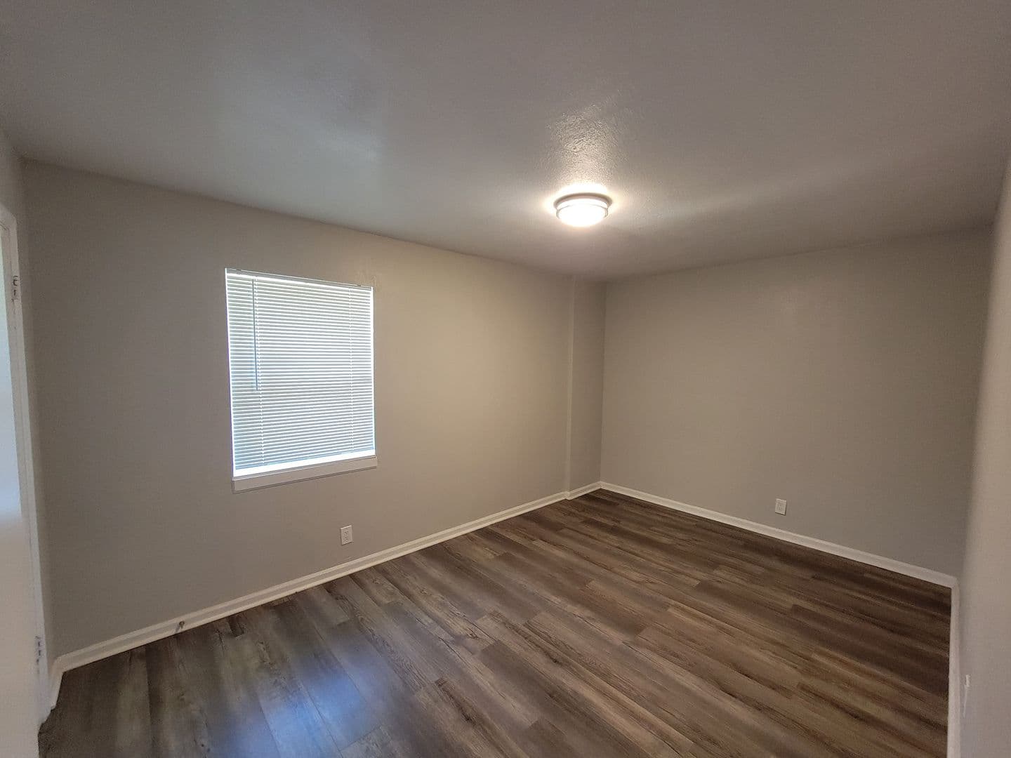 Augusta Apartment: ~112 3rd Street
